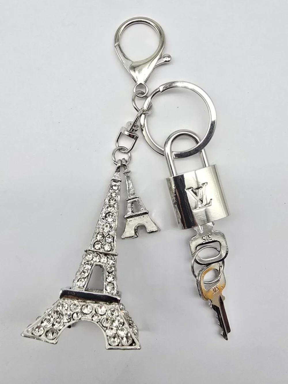 Authentic Louis Vuitton Silver Lock 🔒 Unbranded Eiffel Tower Keychain